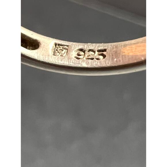 Vintage Sterling Silver Amethyst Floral Cluster Ring – Size 8 (Fits 8–8.5) - Picture 3 of 16